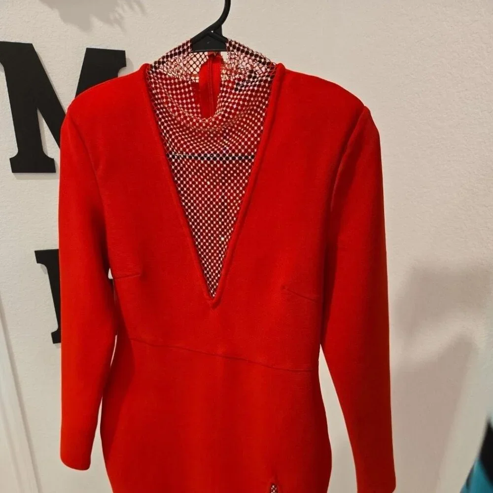 Red Dress - Picture 8 of 10